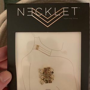 Necklet